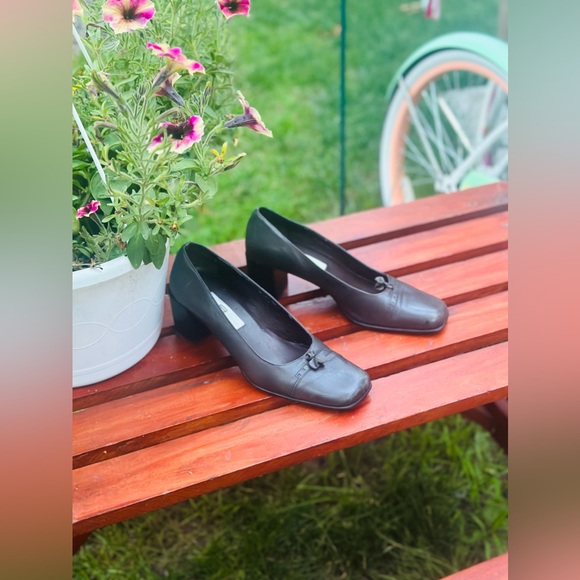 Etienne Aigner Kidman Pumps Genuine Black Leather NWOT US 10M - Picture 3 of 16